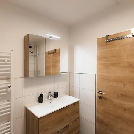 Appartamento Alpine - Ski, &